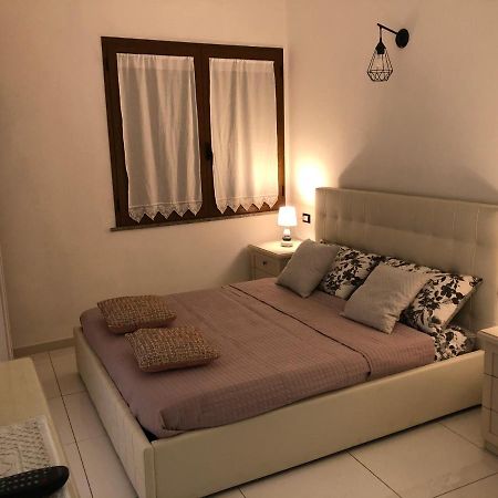 Elegante Monolocale Al Centro Del Paese Daire Teulada Dış mekan fotoğraf